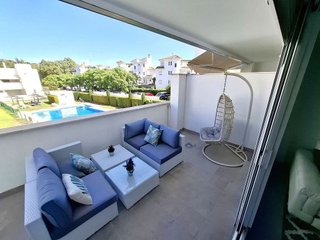 Piso en venta en Los Naranjos - Las Brisas en Marbella