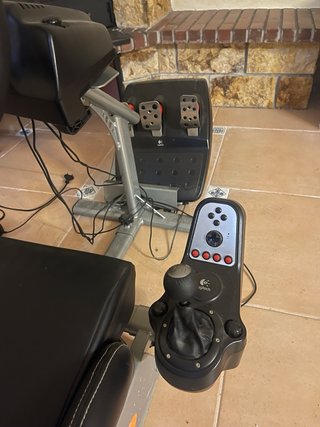 Playseat con Volante, Pedales y Palanca