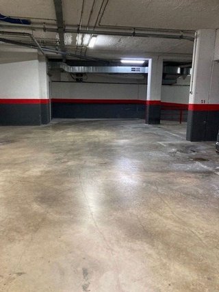 Garaje en venta en Almeda - El Corte Inglés en Cornellà de Llobregat