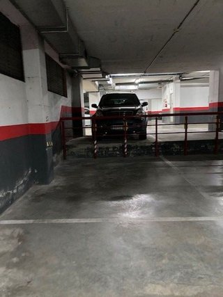 Garaje en venta en Almeda - El Corte Inglés en Cornellà de Llobregat