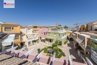 Casa adosada en venta en Bola de Oro - Serrallo en Granada