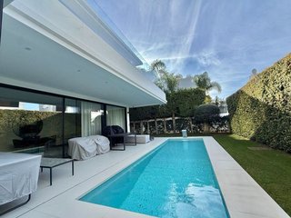 Chalet en alquiler en Lomas de Marbella Club - Puente Romano en Marbella