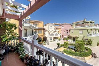 Casa adosada en venta en Bola de Oro - Serrallo en Granada