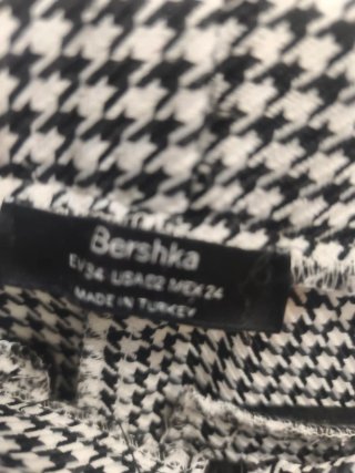 Falda pantalón cuadros Bershka T.34
