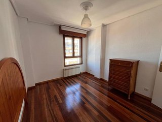 Piso en alquiler en Cuatro Caminos en Santander