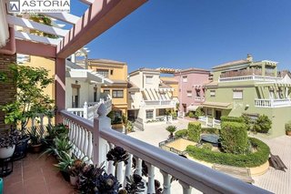 Casa adosada en venta en Bola de Oro - Serrallo en Granada