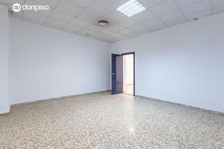 Local comercial en venta en Maracena