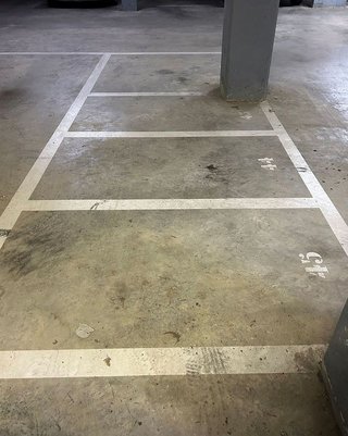 Garaje en alquiler en Eixample Sud – Migdia en Girona