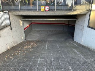 Garaje en alquiler en Eixample Sud – Migdia en Girona
