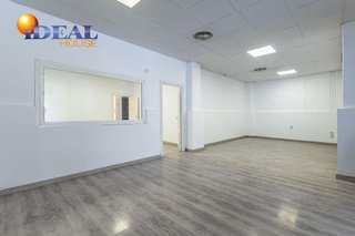 Local comercial en venta en Maracena