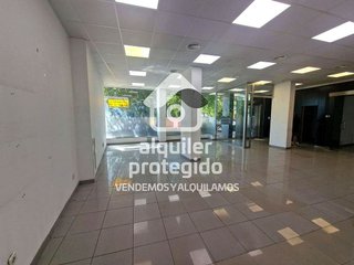 Local comercial en venta en Valderas - Los Castillos en Alcorcón