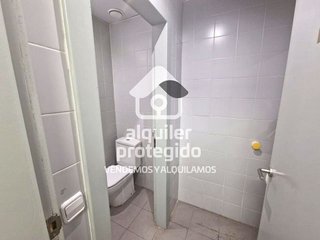 Local comercial en venta en Valderas - Los Castillos en Alcorcón