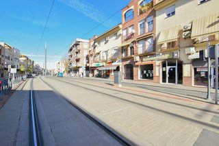 Local comercial en venta en Maracena