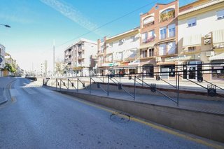 Local comercial en venta en Maracena