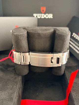 Tudor Black Bay Chrono 39 Bumblebee