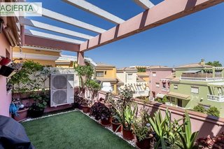 Casa adosada en venta en Bola de Oro - Serrallo en Granada