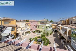 Casa adosada en venta en Bola de Oro - Serrallo en Granada