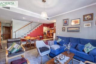 Casa adosada en venta en Bola de Oro - Serrallo en Granada