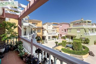 Casa adosada en venta en Bola de Oro - Serrallo en Granada