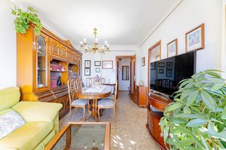 Piso en venta en Marxalenes en Valencia