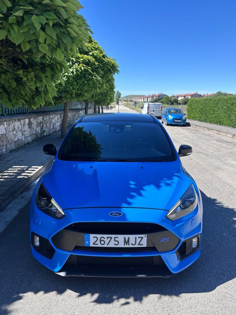 Ford Focus rs perfomance - foto 1