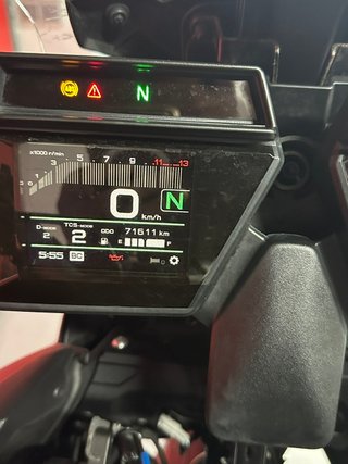 YAMAHA TRACER 9 DEL AÑO 2023 !!! MUY EQUIPADA !!!