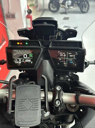 YAMAHA TRACER 9 DEL AÑO 2023 !!! MUY EQUIPADA !!!