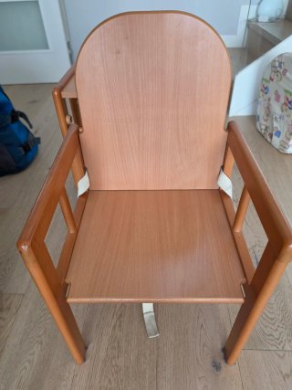 Silla y mesa infantil madera