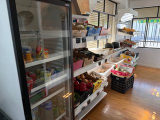 Mobiliario para tienda de alimentos y droguería