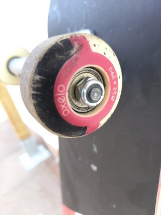 Monopatín Oxelo casi sin uso, según las fotos.