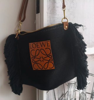 Bolso flecos negro y marrón