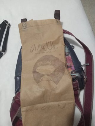 Mochila Anekke multicolor y negra