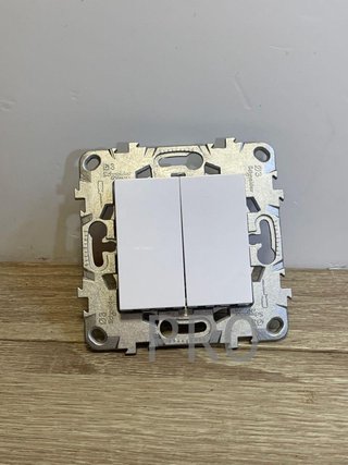 Interruptor doble va