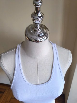 Top blanco Zara Talla L nuevo con etiqueta