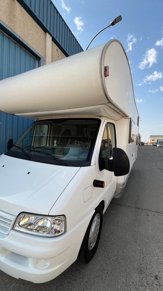 Autocaravana 7 plazas dormir, 6 circular