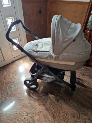 Carro bebé con capazo, cuco y silla.