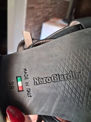 Sandali neri Nero Giardini Donna