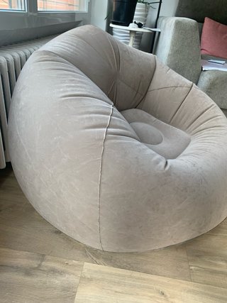 Sofá inflable beige