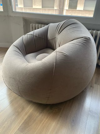 Sofá inflable beige