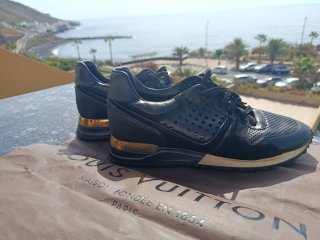 Sneakers Louis Vuitton nere taglia 40