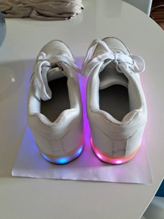 Scarpe 42 con luci LED ricaricabili