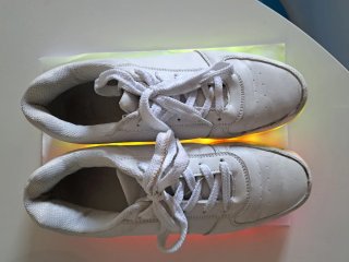 Scarpe 42 con luci LED ricaricabili