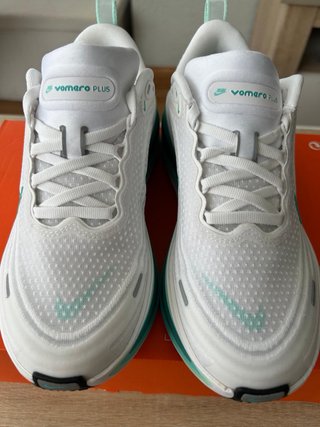 Nike Vomero Plus Talla 37.5 Unisex