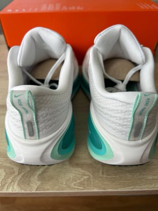 Nike Vomero Plus Talla 37.5 Unisex