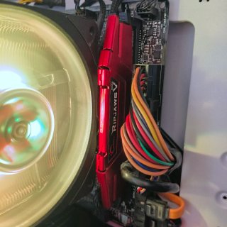 PC Gaming Thermaltake Blanco con RGB