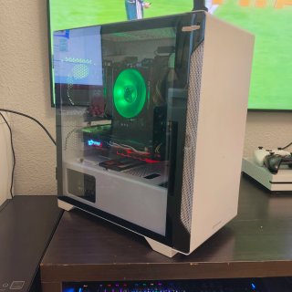 PC Gaming Thermaltake Blanco con RGB