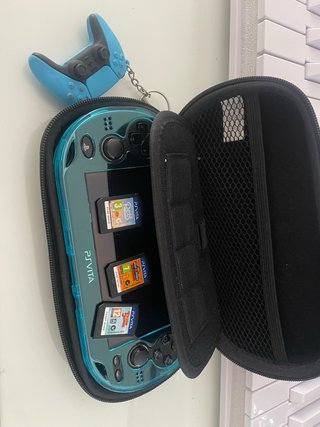 PS Vita OLED super bien cuidada. Juegos infinitos
