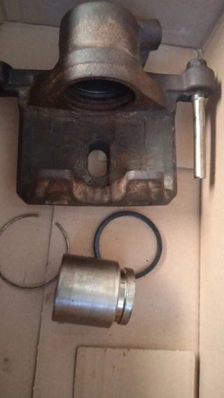 Mitsubishi súper exceed 2001