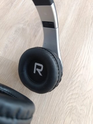 Cascos Bluetooth PowerLocus Negros y Plateados