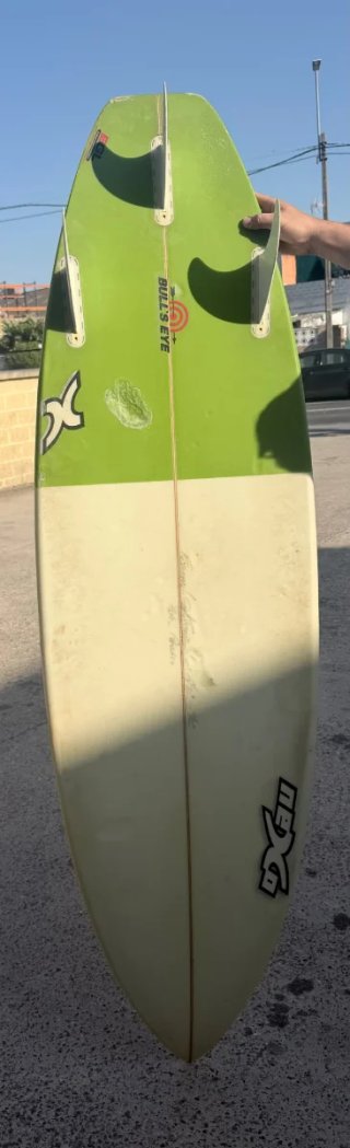 Tabla de surf verde y beige